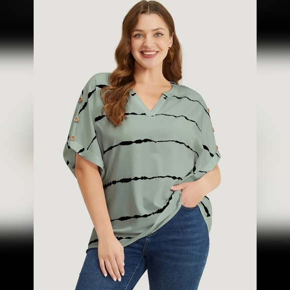 BloomChic Tie Dye Notched Button Detail Dolman Roll Sleeve Striped Blouse -14/16 - Picture 1 of 4
